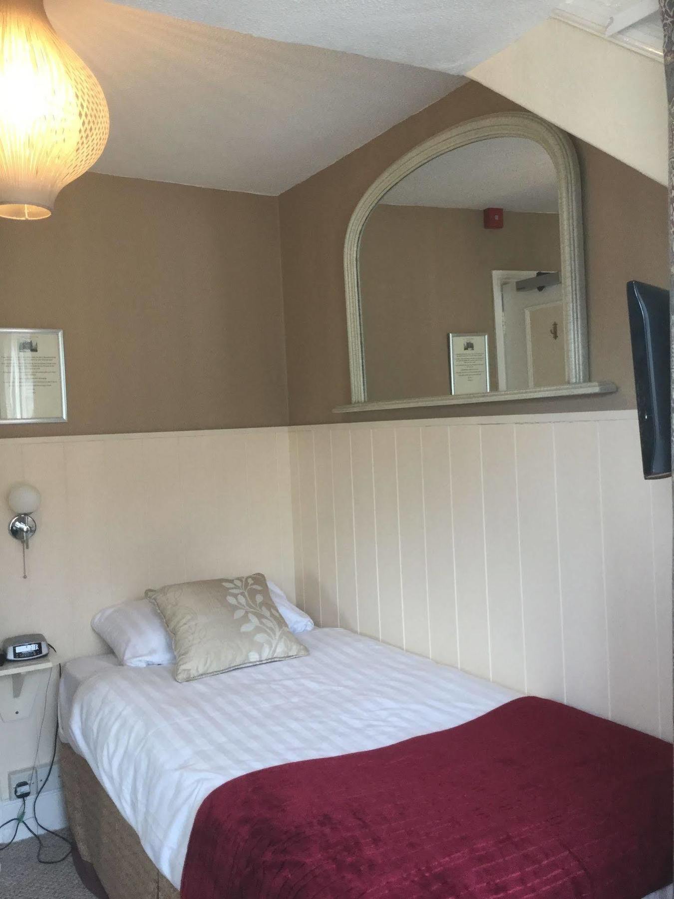 The Groveside Guest House Сидмаут Экстерьер фото